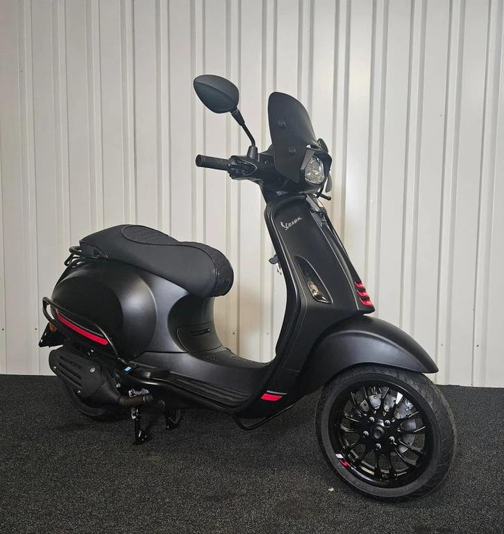 Nieuw | Vespa Sprint 50 S | Custom | Full Option | Mat Zwart, Fietsen en Brommers, Scooters | Vespa, Nieuw, Overige modellen, Ophalen of Verzenden