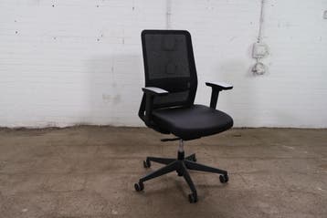 Ergonomische bureaustoel zwart mesh, 4D armleuningen,, Verzenden, Gebruikt, Bureaustoel