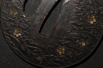 C5-957 Sakura & Wave Tsuba - Koper - Japan - Edo Periode