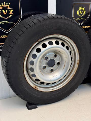 2 stuks VW Transporter T5 stalen velgen met All-Seasons, 16 inch, Banden en Velgen, All Season, Bestelwagen
