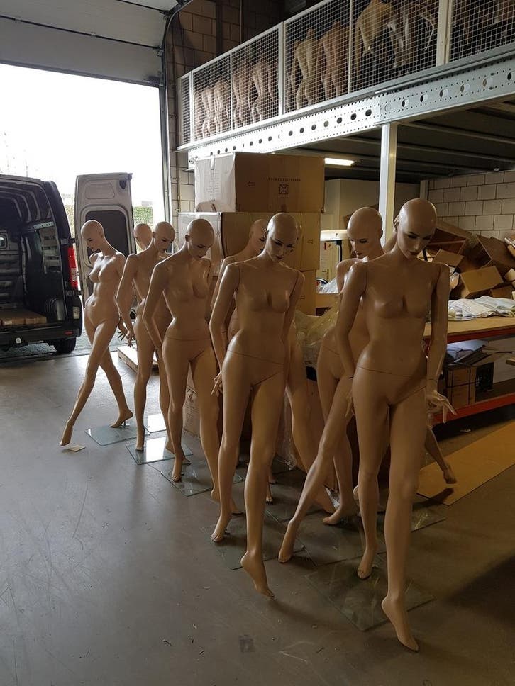 *TIP*  Huidkleurige etalagepoppen vrouwen merk adel, Zakelijke goederen, Kantoor en Winkelinrichting | Winkel en Inventaris, Ophalen of Verzenden