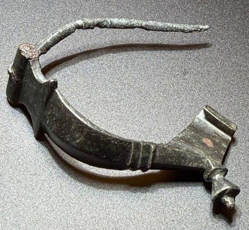 Oud-Romeins Brons Aantrekkelijke Legionair AUCISSA-broche