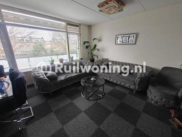 Benthuizen: 4-kamer flat, 80 m², €800, Huizen en Kamers