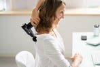 2dekans | Rebblo Massage Gun - Sport en Relax Massage, Ophalen of Verzenden, Zo goed als nieuw