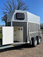 Leuke Blomert 2 paards! Met zadelkamer!, Ophalen, Zo goed als nieuw