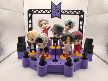 BT21 Tiny tan podium, Verzenden, Nieuw, Pop, Beeldje of Miniatuur