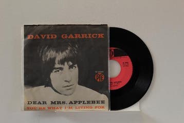 vinyl single 7 inch - David Garrick - Dear Mrs. Applebee, Verzenden, Zo goed als nieuw, 7 inch, Pop