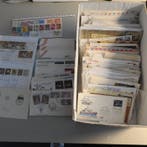 Wereld - Doos met ruim 700 poststukken, Gestempeld