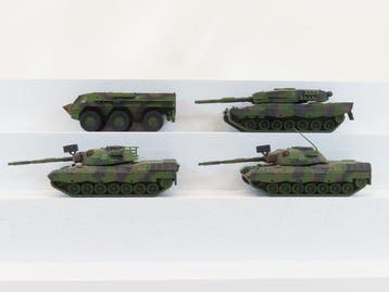 4MFOR H0 - Modeltreinlandschap (4) - 3 Tanks en 1 pantser, Nieuw