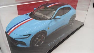 BBR 1:18 - Modelauto - Ferrari Purosangue azzurro La Plata -, Nieuw