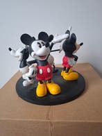 Enesco/Disney - Beeld, The evolution of Mickey Mouse 90th, Verzamelen, Disney, Nieuw