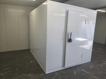 Vriescel 210 x 240 x 220 cm B-keus, Nieuw in verpakking, Koelen en Vriezen