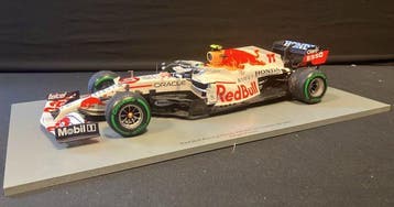 Spark 1:18 - Model raceauto - Red Bull Racing Honda RB16B -, Nieuw