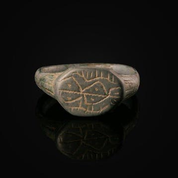 Oud-Romeins Brons Ring met geometrisch en stralend