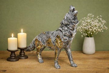 sculptuur, Industrial Steampunk Wolf Figurine – Howling