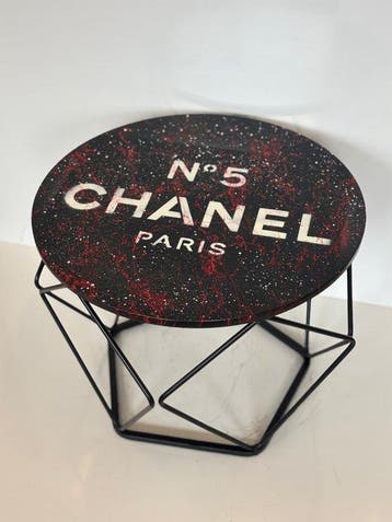 Rob VanMore - Tea-time by Chanel - ø50cm