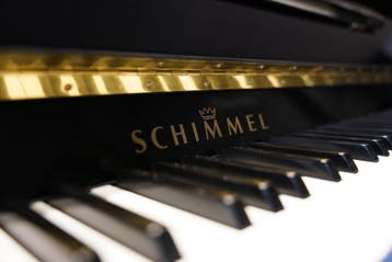Actie -10% Schimmel 116S PE Messing Piano, Muziek en Instrumenten, Piano's, Zo goed als nieuw, Zwart, Piano