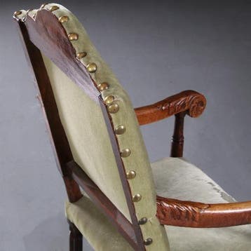 Armstoel ca 1700 Hollands in eikenhout incl stoffering naar, Antiek en Kunst, Ophalen of Verzenden