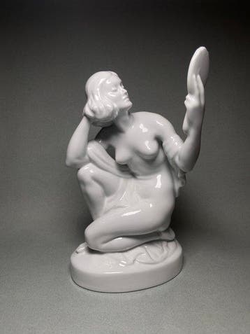 Herend - Beeldje - The Statue of Vanity - Art Deco -