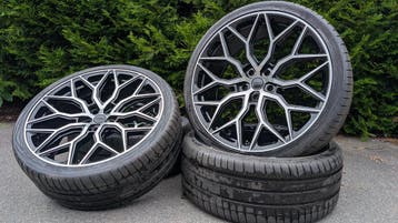 Vossen HF2 24 Gloss Black Bentley Cayenne G63 AMG, Auto-onderdelen, Banden en Velgen, Gebruikt, 295 mm, Banden en Velgen, Overige maten