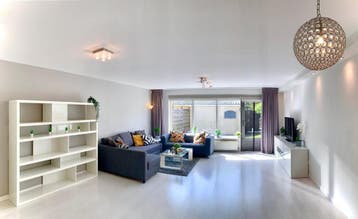 Huis te huur/Expat Rentals aan Anne de Vrieslaan i..., Tussenwoning, Noord-Holland