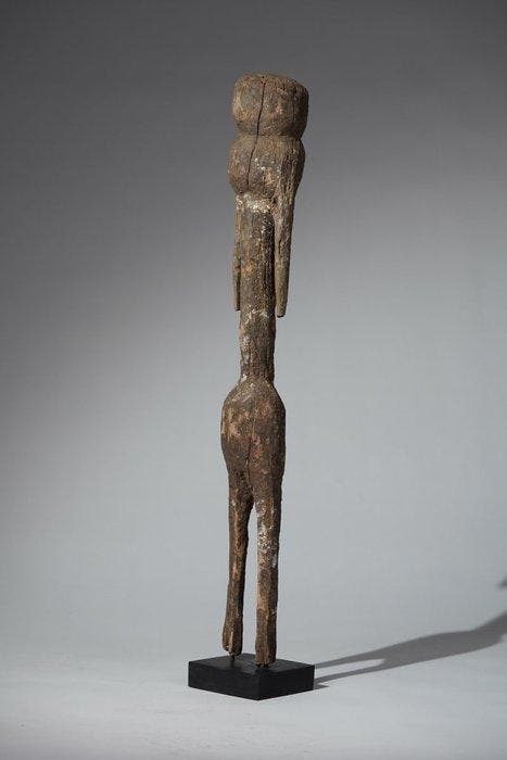Een houten beeld. - MOBA - Ghana (Zonder minimumprijs), Antiek en Kunst, Kunst | Niet-Westerse kunst