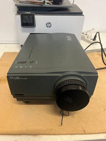 plus Plus PJ-020 Videoprojector