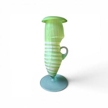 Vaas - Opaline glas