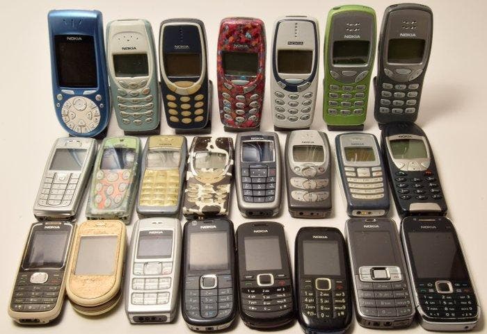Nokia Various Nokia models (1990s-2000s) - Mobiele telefoon, Spelcomputers en Games, Spelcomputers | Overige Accessoires
