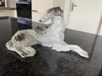 Haas & Czjzek, Schlaggenwald - sculptuur, Windhund, liegend