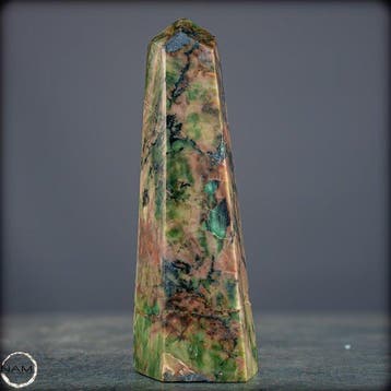 Majestueus smaragdobelisk uit de legendarische Muzo-mijn –, Antiek en Kunst