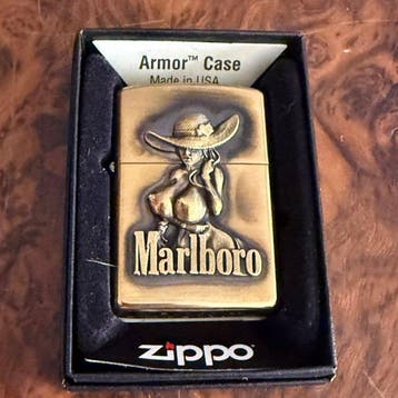 Zippo - Marlboro 3D Relief Cowgirl - Aansteker - Messing,, Nieuw