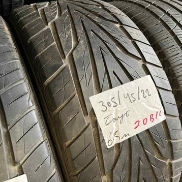 2 x Toyo 305-45-22 Zomerbanden 6,5mm, Gebruikt, Overige maten, Ophalen of Verzenden, 305 mm
