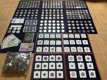 Wereld. Lot de 321 monnaies du monde dont 21 en argent et 5