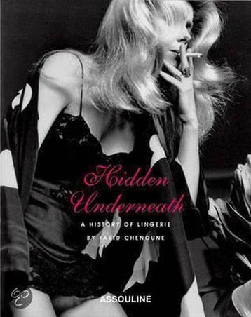 Hidden Underneath - Farid Chenoune 9782843236853, Verzenden, Zo goed als nieuw, Farid Chenoune