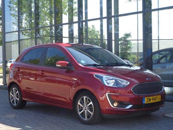 Ford Ka+ 1.2 Ultimate Clima Cruise Apple LMV Trekhaak PDC NL, Auto's, Dealer onderhouden, Stof, Origineel Nederlands, Handgeschakeld