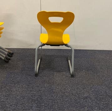 HaBa schoolstoelen, stapelstoel, zithoogte 35 cm, Geel -, Ophalen of Verzenden, Gebruikt, Stof, Eén