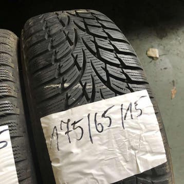 2 x Nokian WR 175-65-15 Winterbanden 7,5mm, Gebruikt, 15 inch, 175 mm, Band(en)