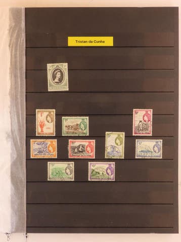 Tristan da Cunha leuk kavel met oud en modern, Postzegels en Munten, Postzegels | Volle albums en Verzamelingen, Ophalen of Verzenden