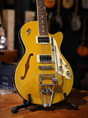 Duesenberg Starplayer TV Gold Top Pre-Owned, Ophalen of Verzenden, Gebruikt, Semi-solid body