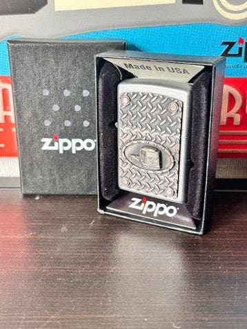 Zippo - C XV-Truck diamond plate design - Zonder, Nieuw