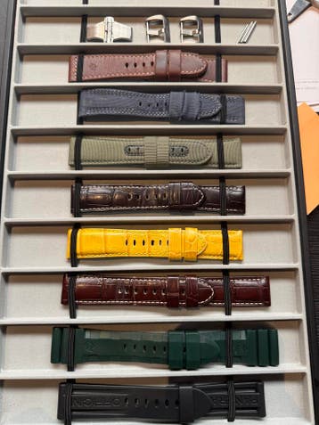 Horloge Diverse originele Panerai Band (en) en sluitingen, Gebruikt