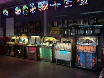 DE MOOISTE JUKEBOXEN?? shop bij de Original Jukebox Company, Verzamelen, Gebruikt, 1950 tot 1960