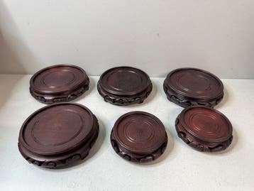 Standaard (6) - Set van 6 Chinese gesneden houten