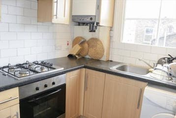Te Huur Studio Hoofdweg In Amsterdam, Huizen en Kamers, Kamers te huur, 20 tot 35 m², Amsterdam