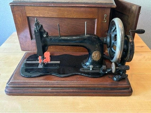Singer Fiddlebase - Naaimachine - Gietijzer, Antiek en Kunst, Kunst | Designobjecten
