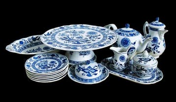 Hutschenreuther - Tafelservies (14) - Zwiebelmuster -, Antiek en Kunst