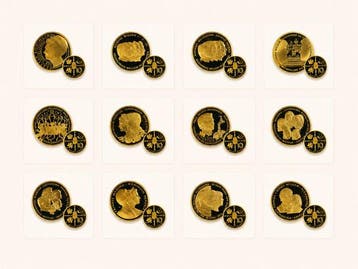 Nederland. Complete 12-Piece Gold-Plated Set in Original, Postzegels en Munten
