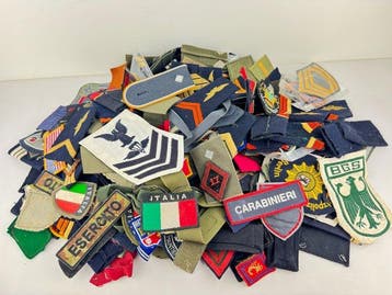 Themacollectie - Verzameling van patches voor militaire en