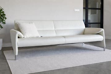 Leolux Felizia Bank  211cm – Lage Rug | wit Leer |, Driepersoons, Ophalen of Verzenden, Zo goed als nieuw, Rechte bank